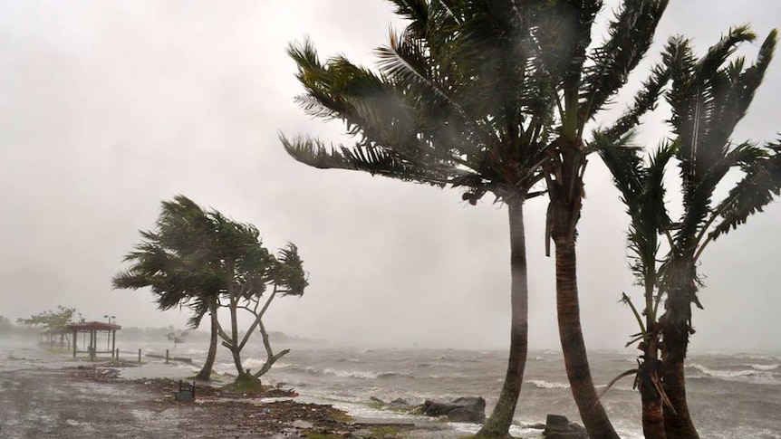 Rough seas off Suva ahead of Evan