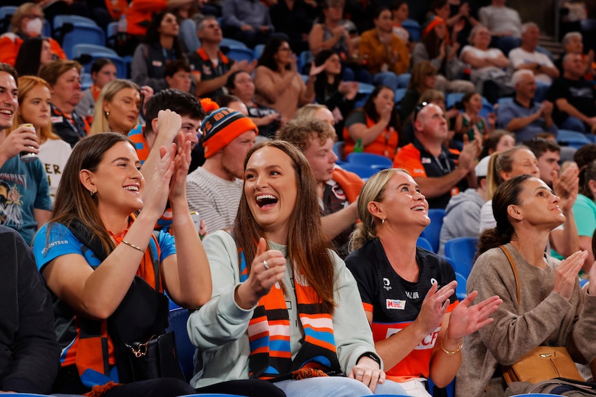 Netball fans Giants 