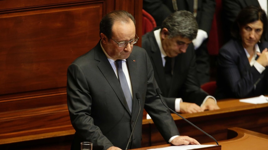 French president Francois Hollande delivers a speech at a special congress.