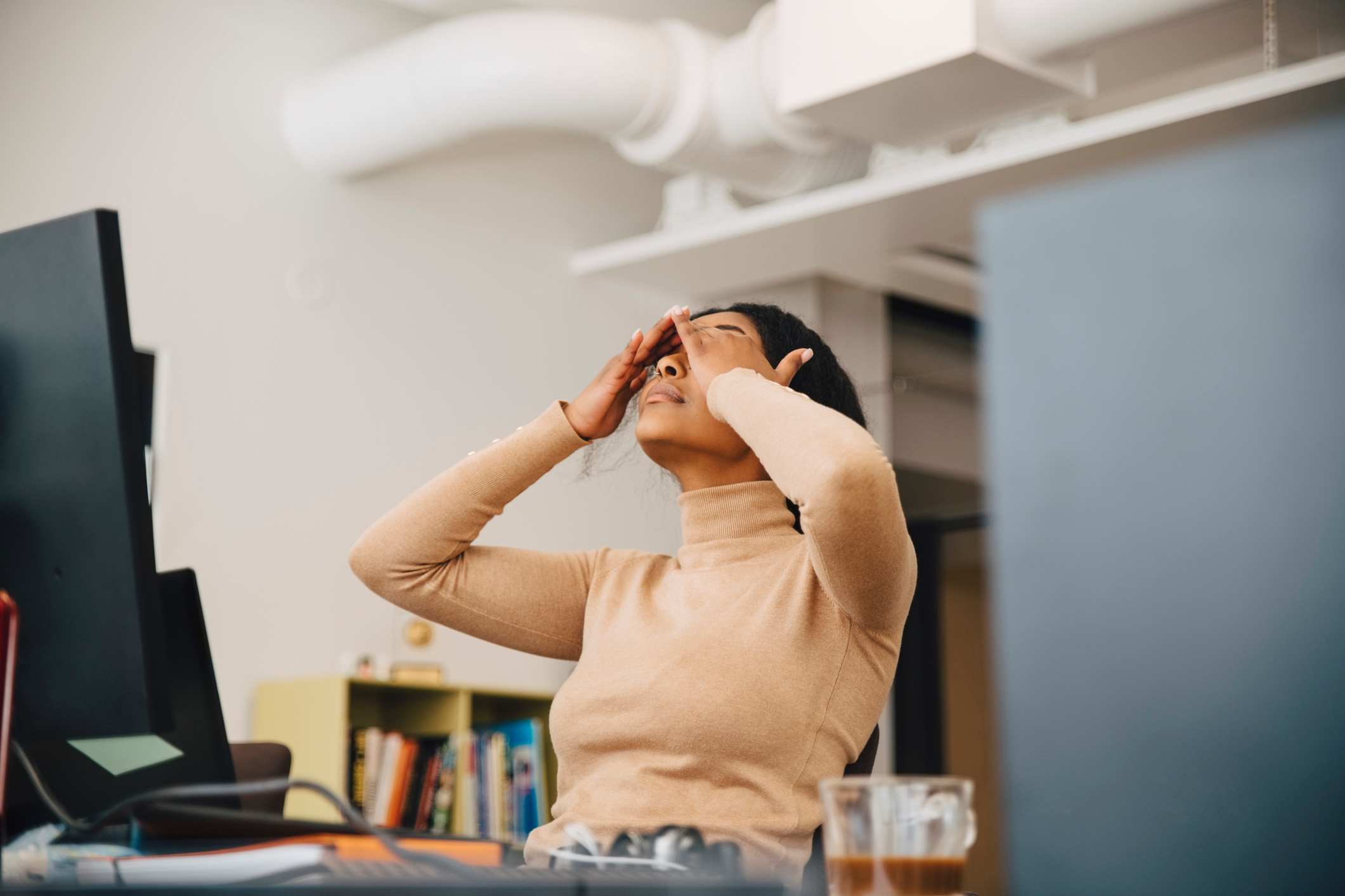 Harnessing the power of stress to improve your work and well-being episode artwork