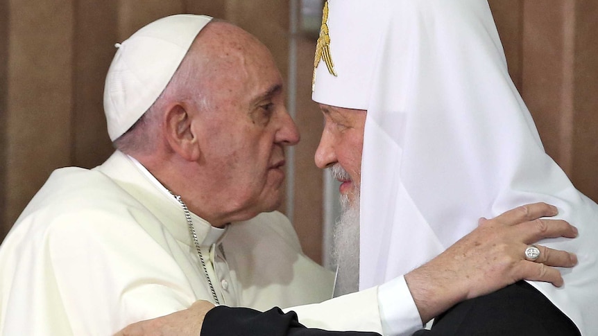 Pope Francis and Patriarch Kirill approach to kiss
