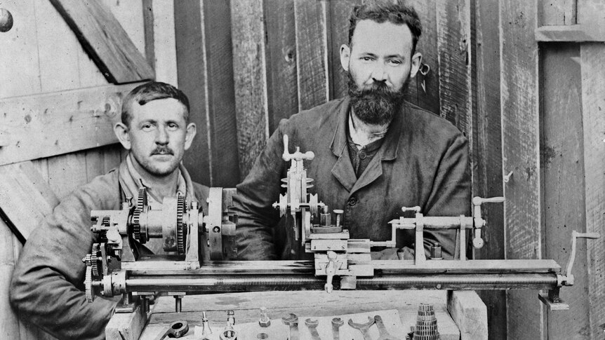 Two unidentified internees at German internment camp, Holsworthy