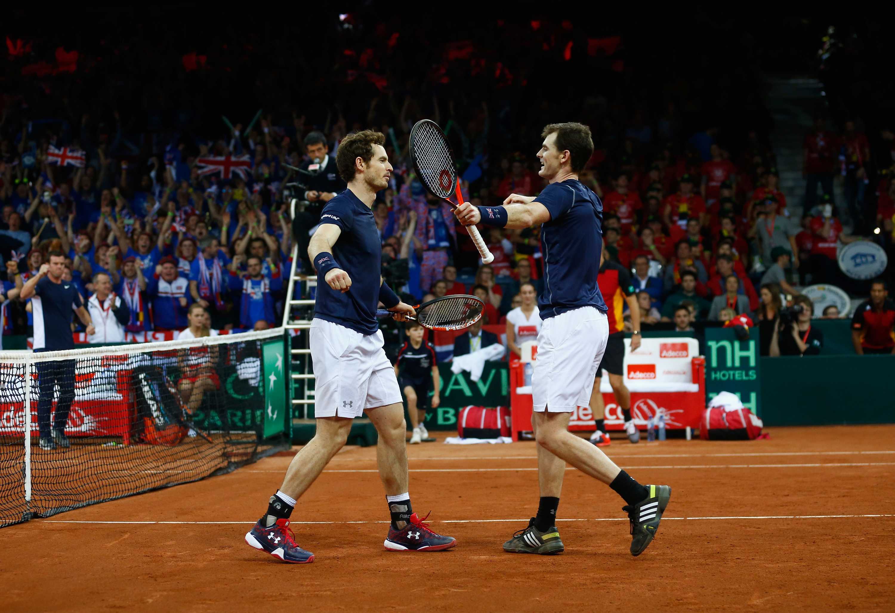 Brothers Andy And Jamie Murray Win Doubles To Put Britain 2-1 Up In ...