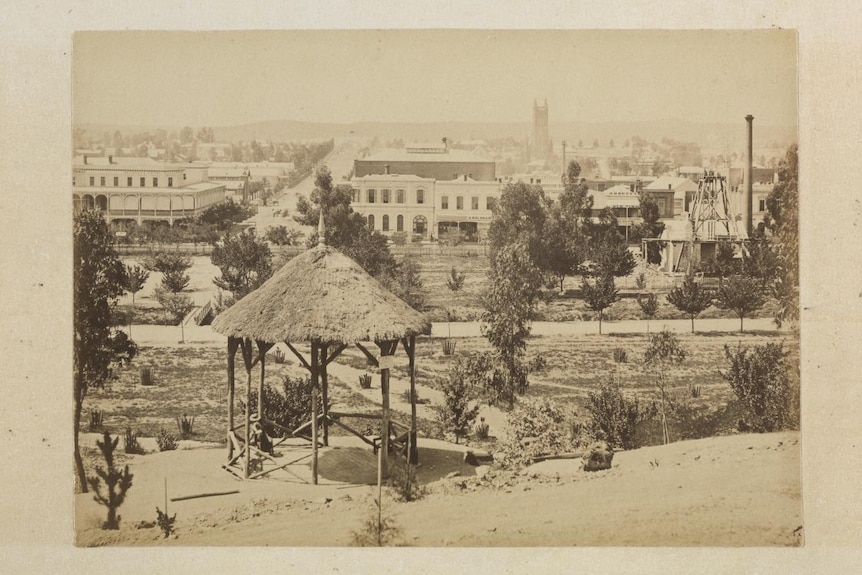 A photo taken in the colonial era looking back on a newly colonised Bendigo.