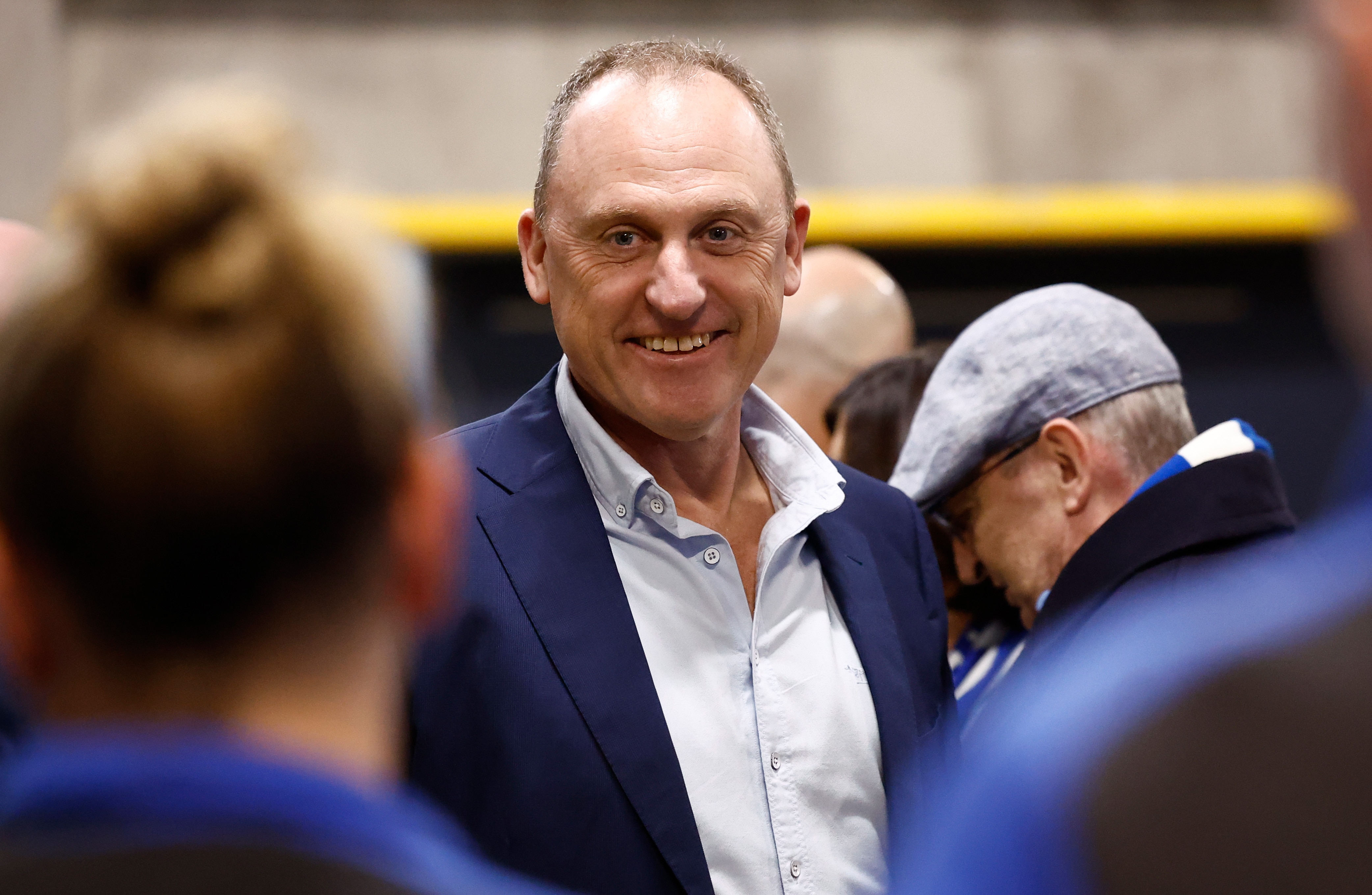 Bombers poach former Swans premiership coach John Longmire - ABC News & Headlines – Australian Broadcasting Corporation