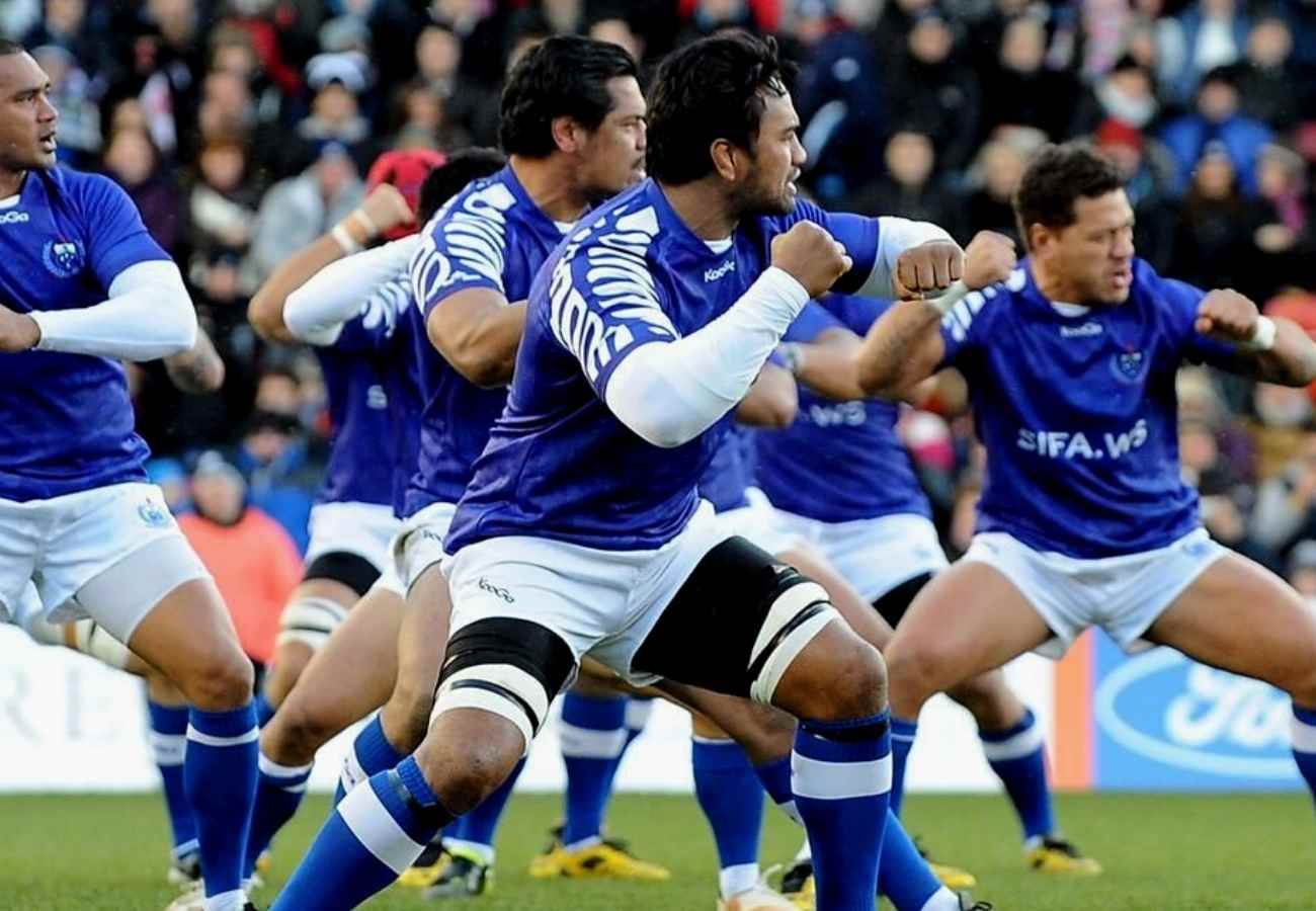 Former captain Filipo Levi puts the hard word on current Manu Samoa players to put their country first