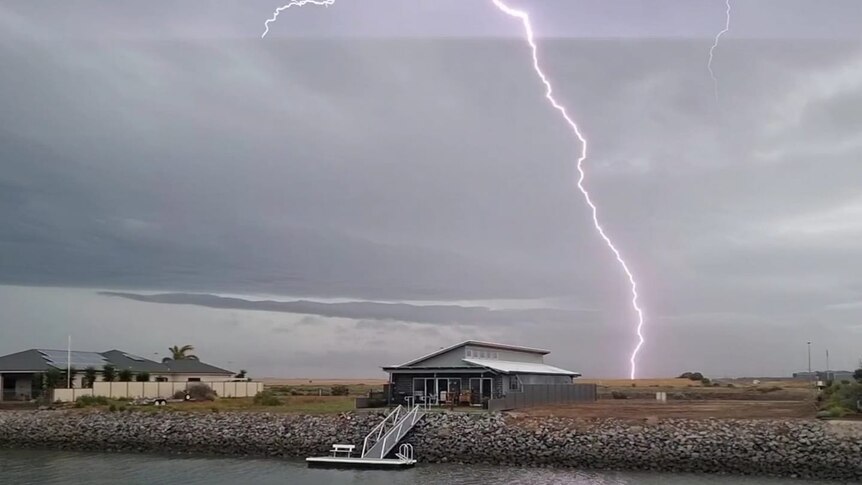 Lightning at Tumby Bay