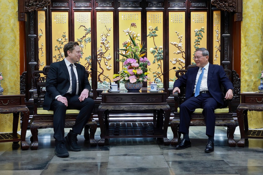 中国总理李强会晤访华的特斯拉老总马斯克。