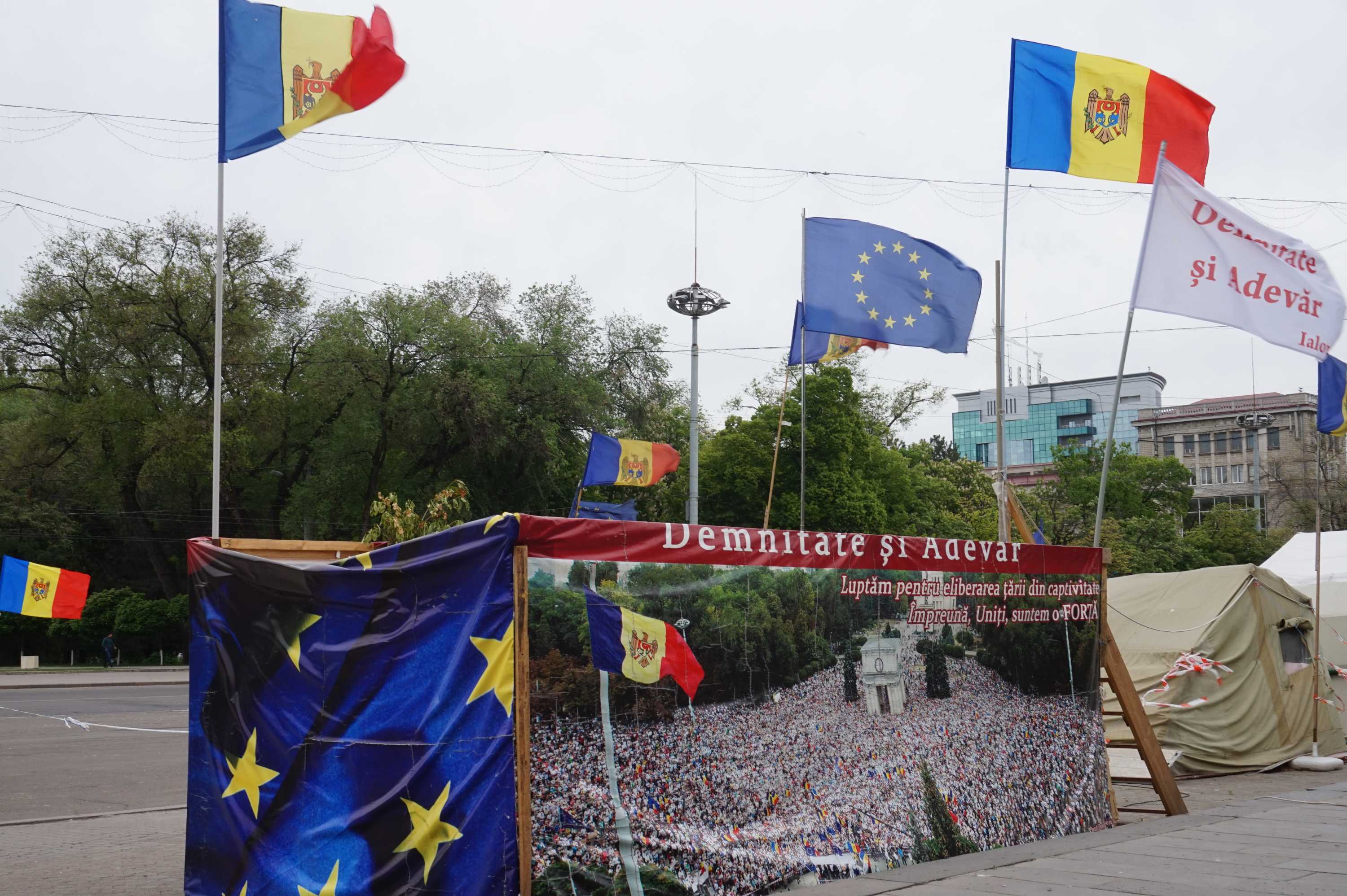 Moldova: Europe's Poorest Nation Torn Between Russia And European Union ...