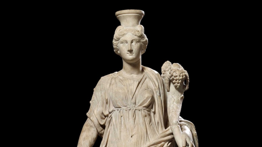 Photo of a statue of the Roman goddess Fortuna.