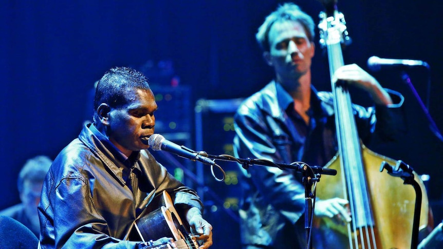 Gurrumul performs with Michael Hohnen