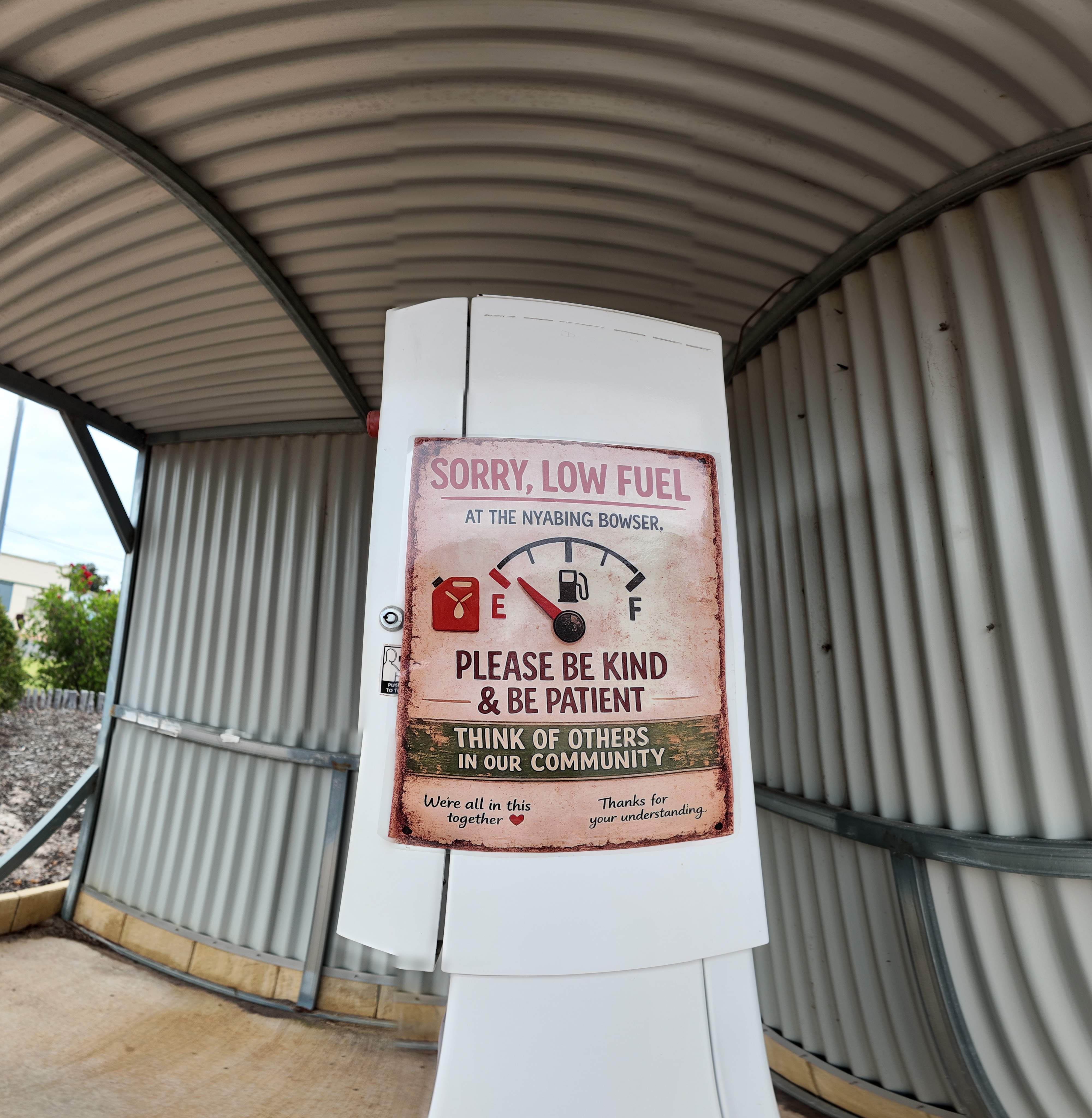 WA farmers say city drivers are getting priority for scarce fuel supplies