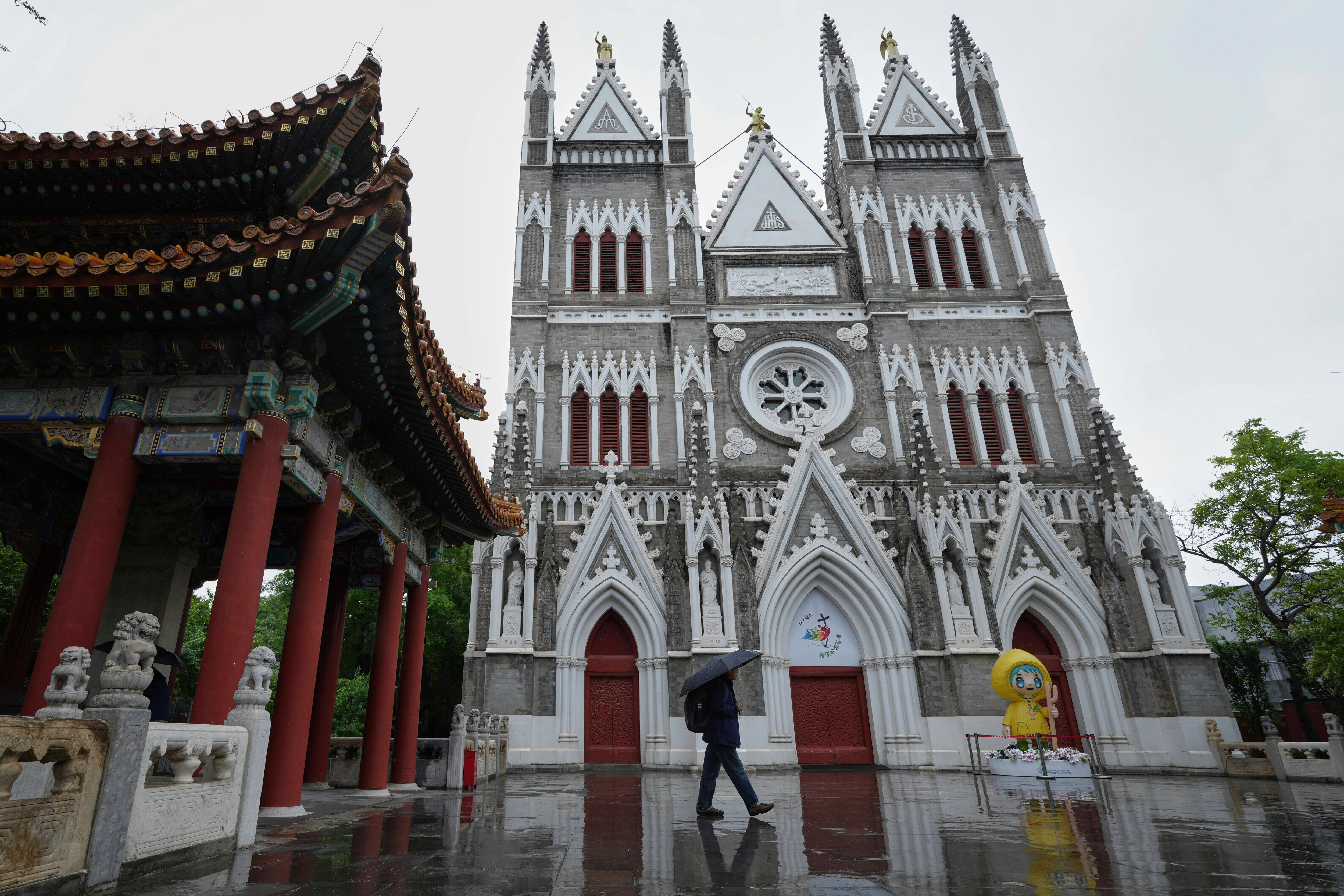 China ramps up crackdown on 'underground' Christian churches