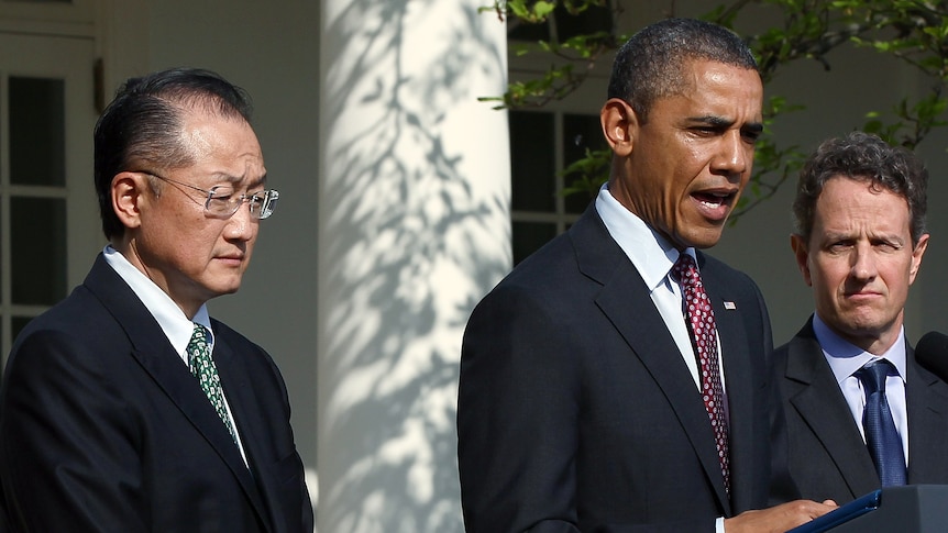 Jim Yong Kim (L) has received the US endorsement for the World Bank presidency.