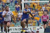Hayne gets away from Williams