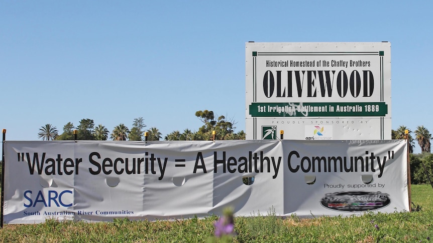 A protest sign at Renmark makes its point about the Murray-Darling Basin draft plan