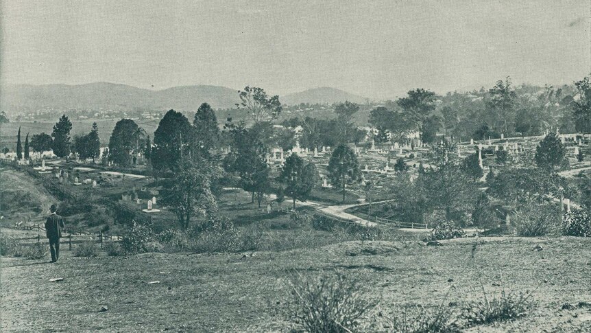 Black and white photo from the late 1800s of South Brisbane Cemetery.