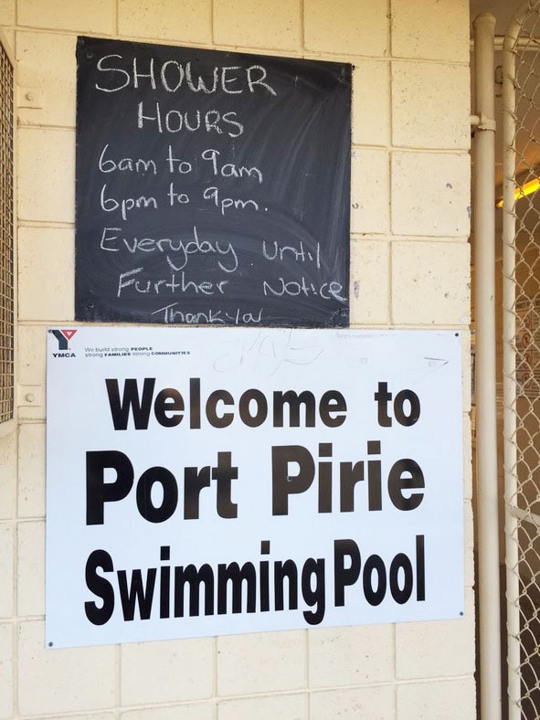 showers available at Port Pirie swimming pool