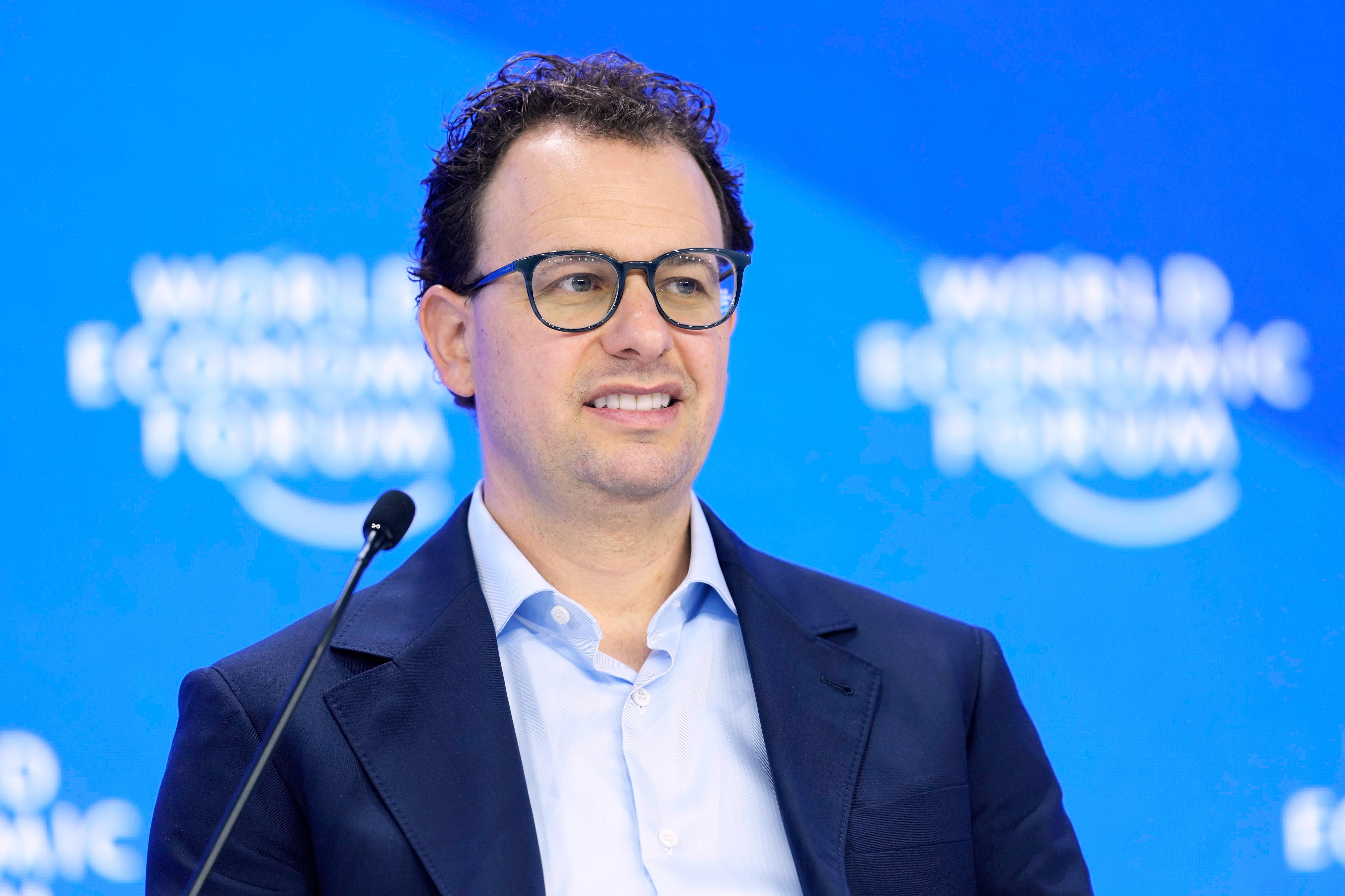 Anthropic boss calls for AI slowdown, Altman and Musk agree