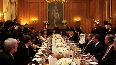 G20 delegates and guests attend a dinner at Downing Street on April 1, 2009 in London