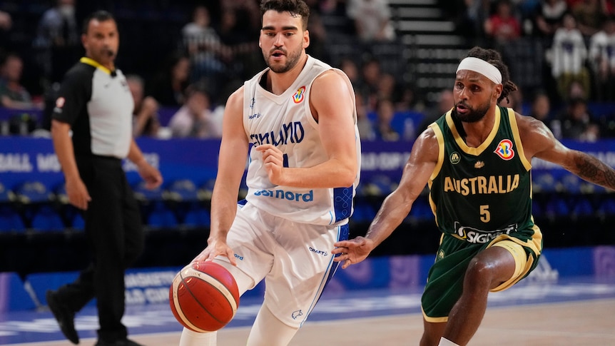 Australien besiegt Finnland im Eröffnungsspiel der FIBA-Weltmeisterschaft