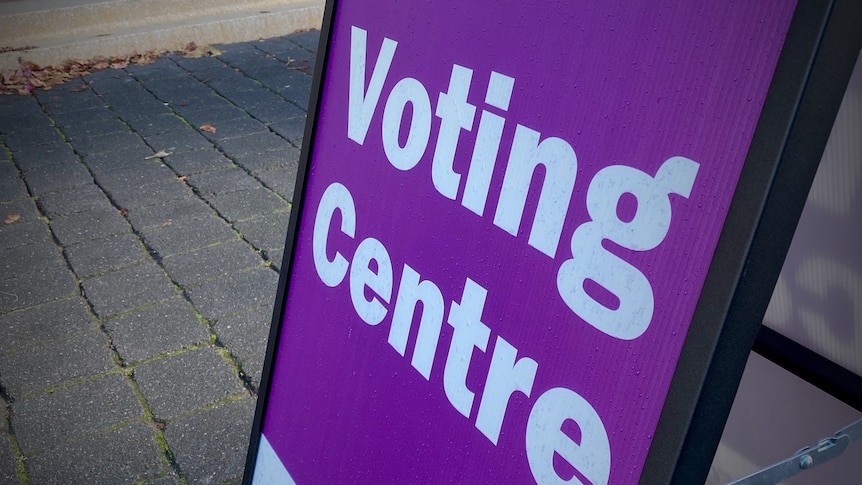 Australian Electoral Commission voting centre street signage.