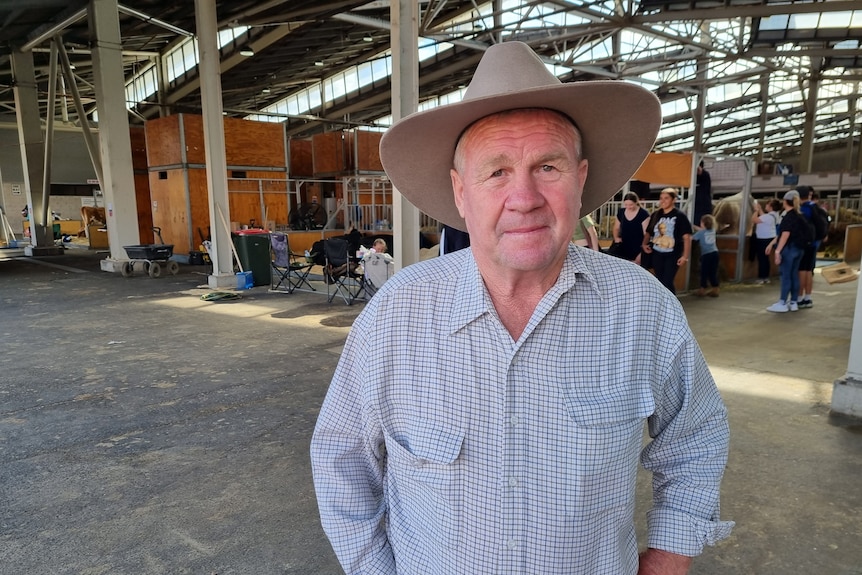 A middle aged man in an akubra 