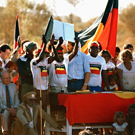 Ceremony to return Uluru to the traditional Indigenous owners