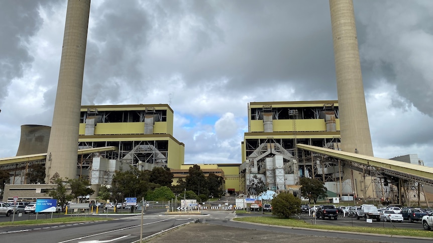 A coal-fired power station on an overcast day