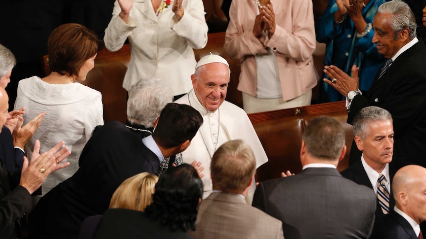 Politicians welcome Pope Francis to Congress