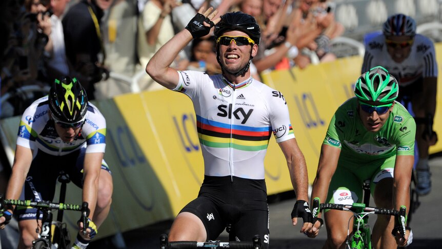 Stage winner, Great Britain's Mark Cavendish, makes the sign four for his fourth consecutive victory.