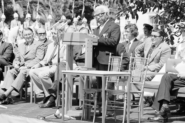 Nicholls sworn in as SA Governor