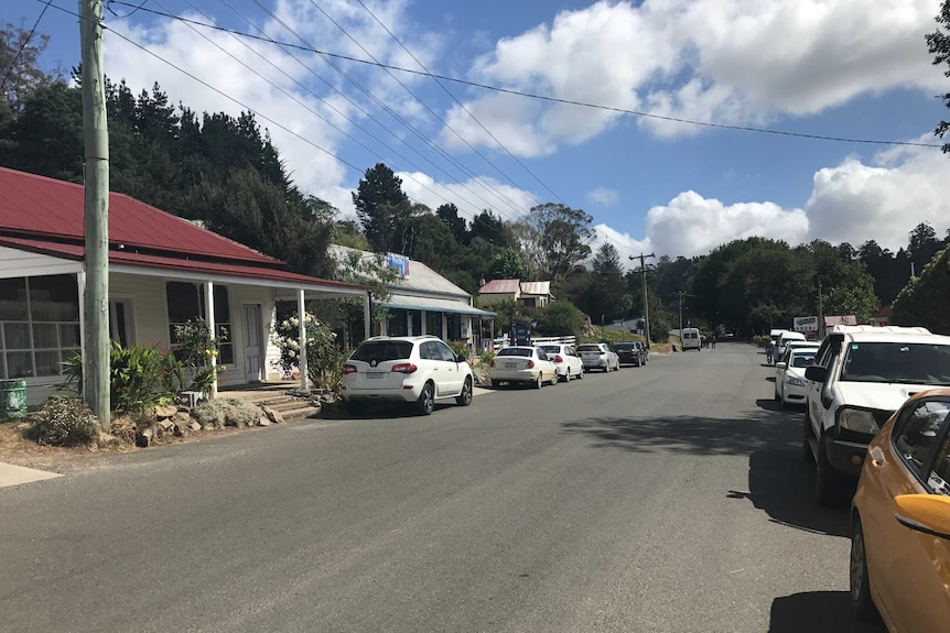 Cars in Derby Street.