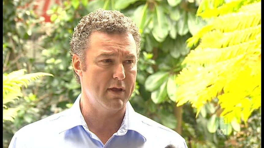 Mr Langbroek says bullying and intimidation is making the QH payroll crisis worse.
