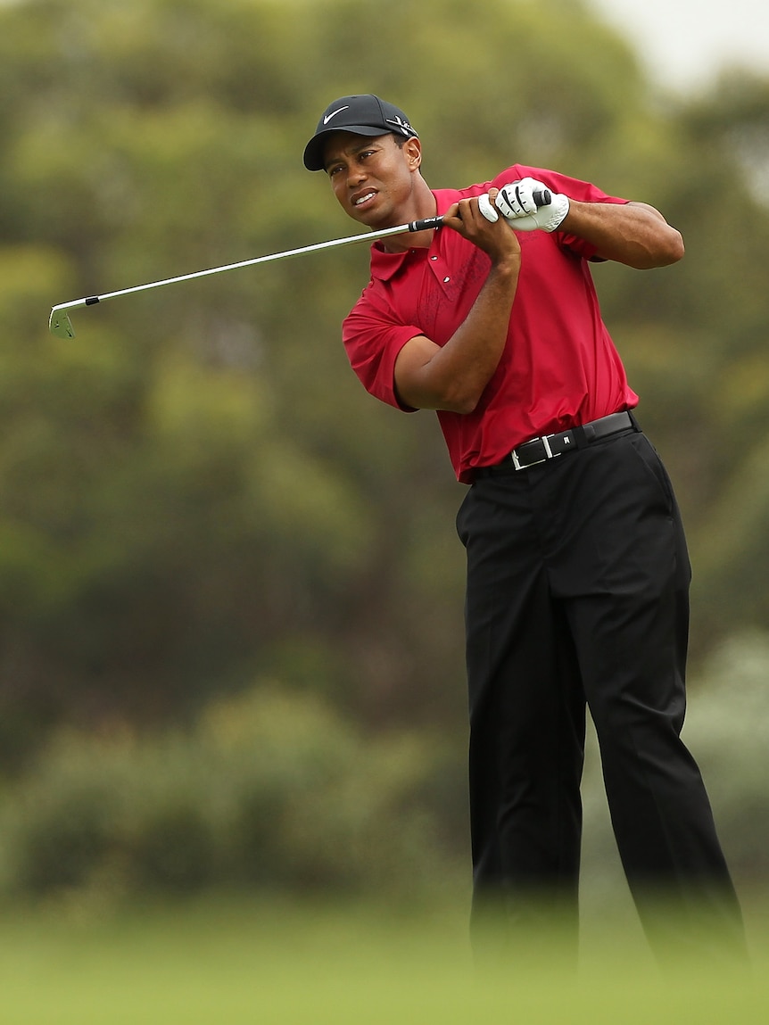 Tiger Woods mixed eagles with double-bogeys at Sherwood to forge three strokes ahead (file photo)