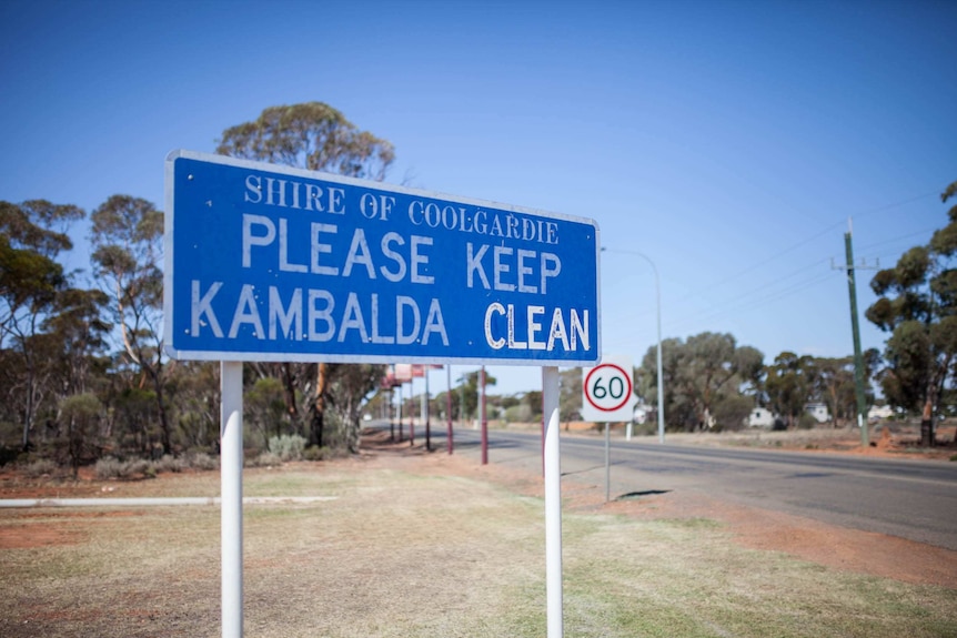 A welcome sign at the entrance to Kambalda, WA.