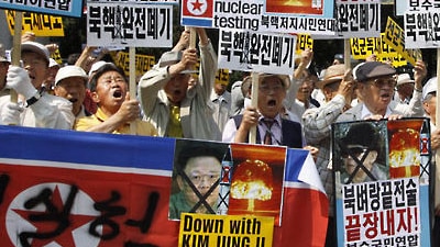 Chinese protests against North Korea's nuclear testing (Reuters: Lee Jae-Won)