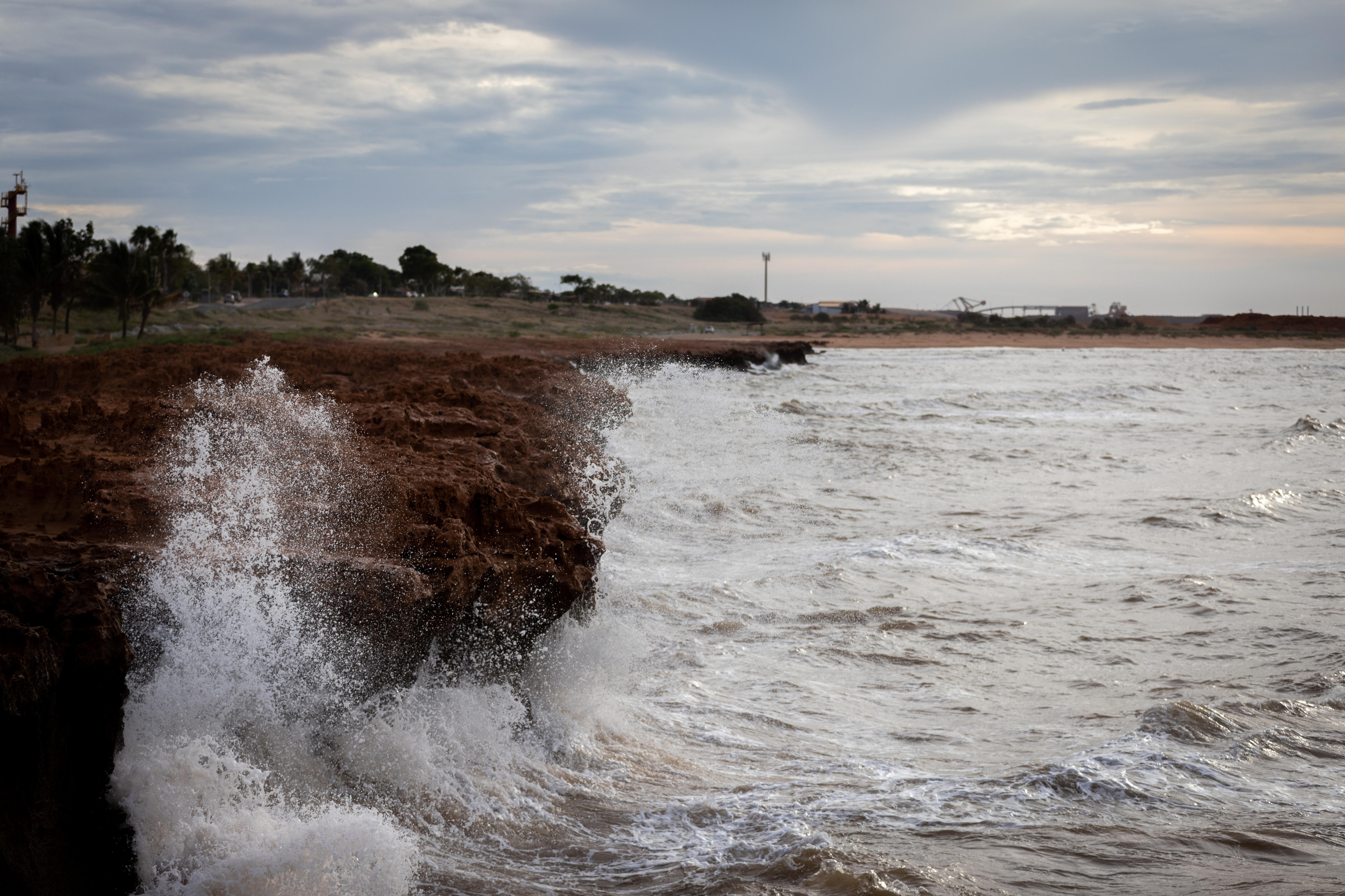 Severe Tropical Cyclone Ilsa Makes Landfall On WA's Kimberley-Pilbara ...