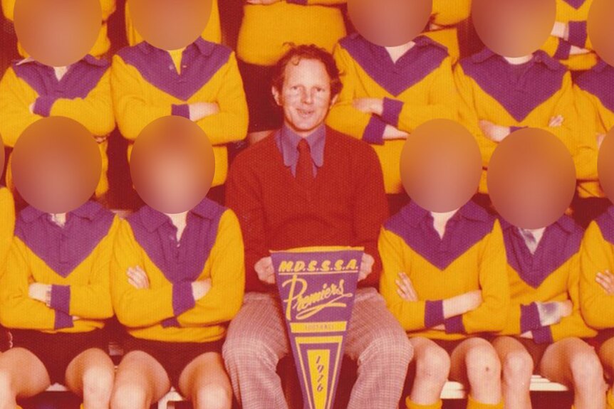 Darrell Ray and the 1976 Beaumaris Primary School football team.