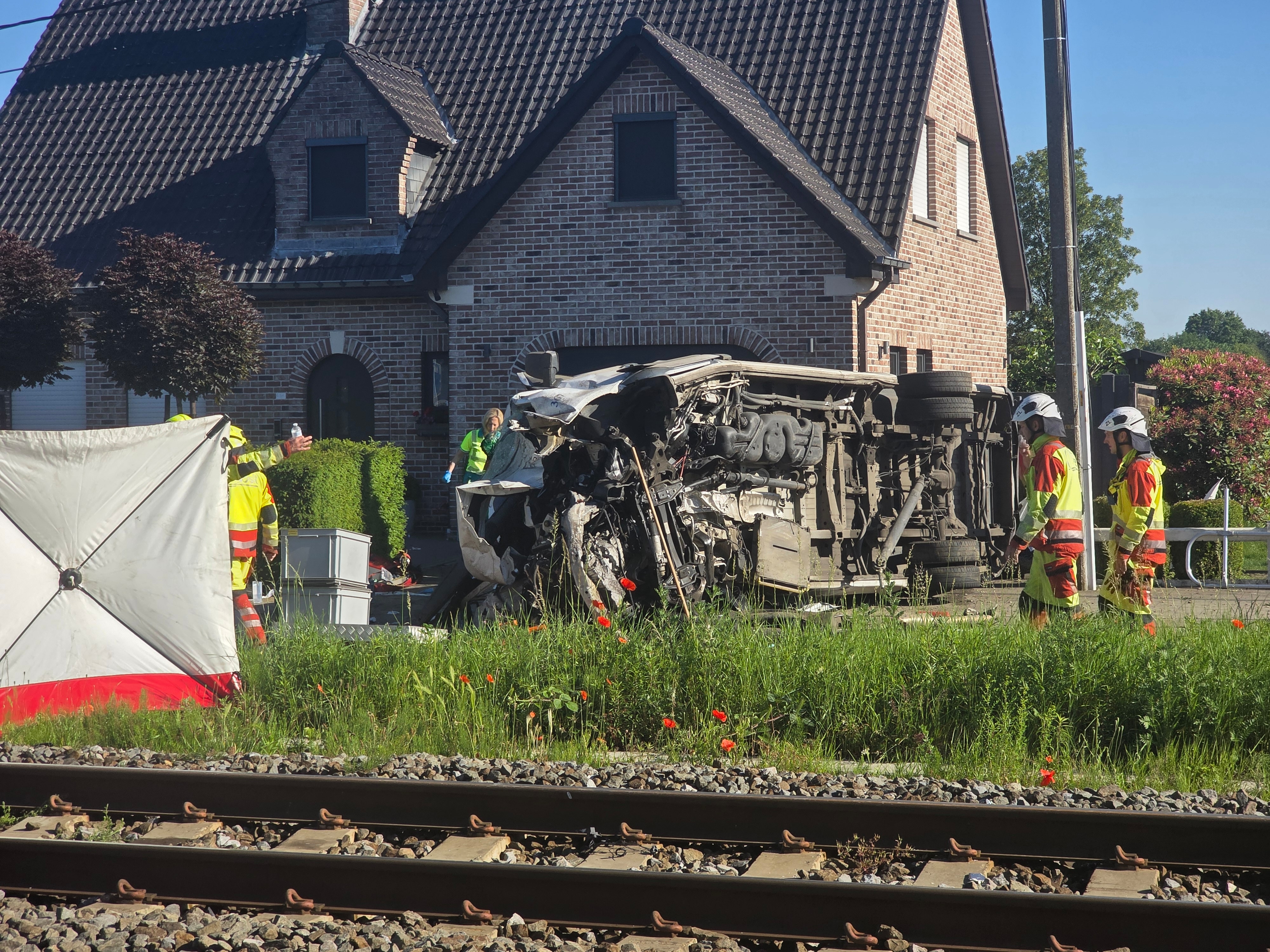 Breaking: School bus hit by train in Belgium, several people killed — WellsTrack