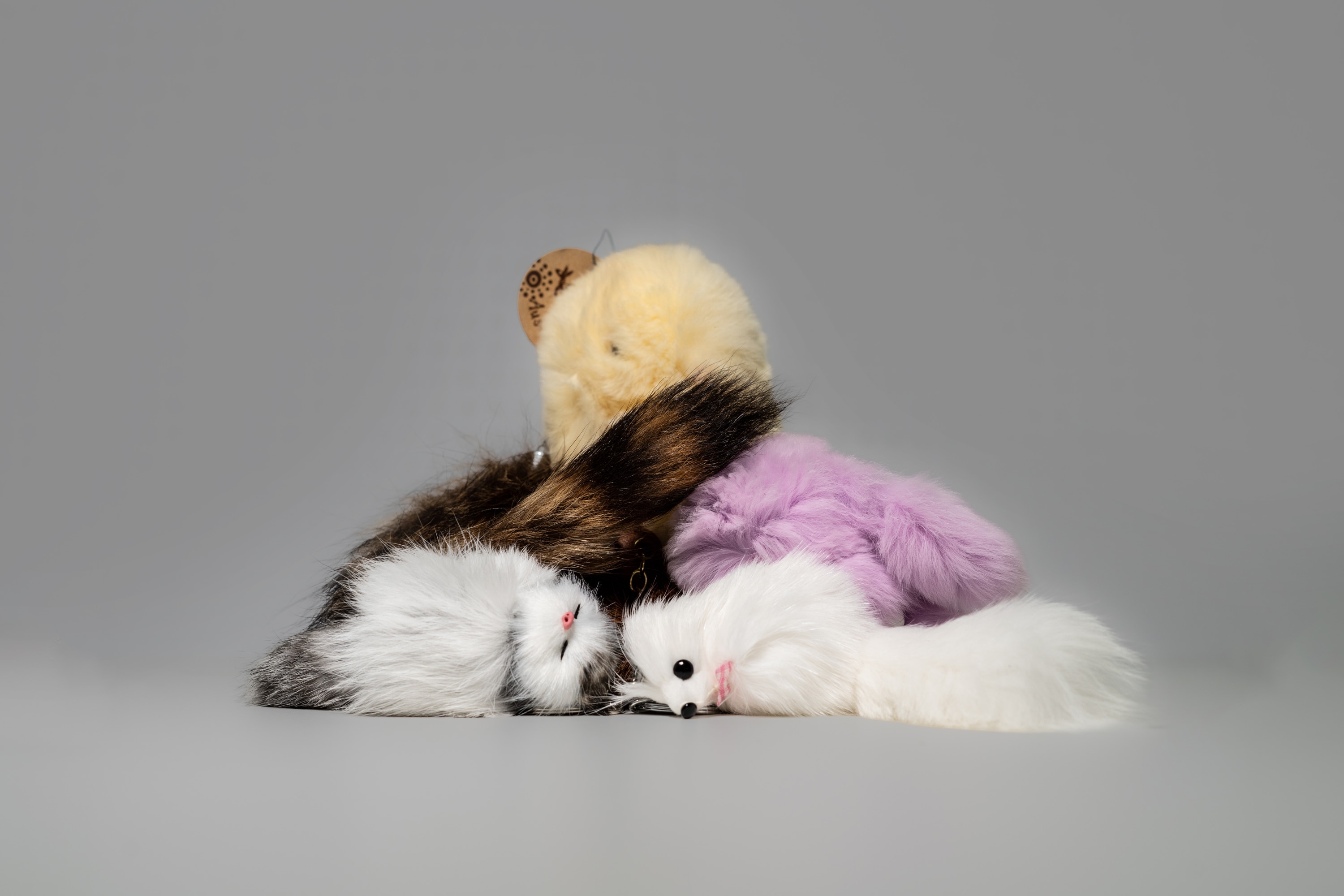 abc.net.au - Adele Ferguson - Dog, rabbit and fox fur found in toys and keyrings sold in markets and online