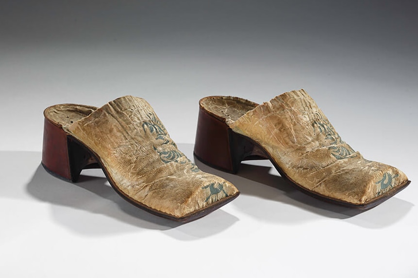 A pair of men's mules from England c1690-1715