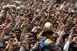 Iraqi Shi'ites demonstrate in 2003 against US occupation of Iraq