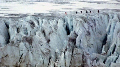 Thirty reference glaciers lost about 66cm in thickness on average in 2005.