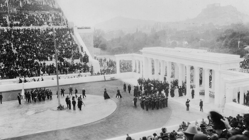 The arrival of the royal party at opening ceremony of the 1906 Olympiad in Athens. (Photo by Hulton Archive/Getty Images)