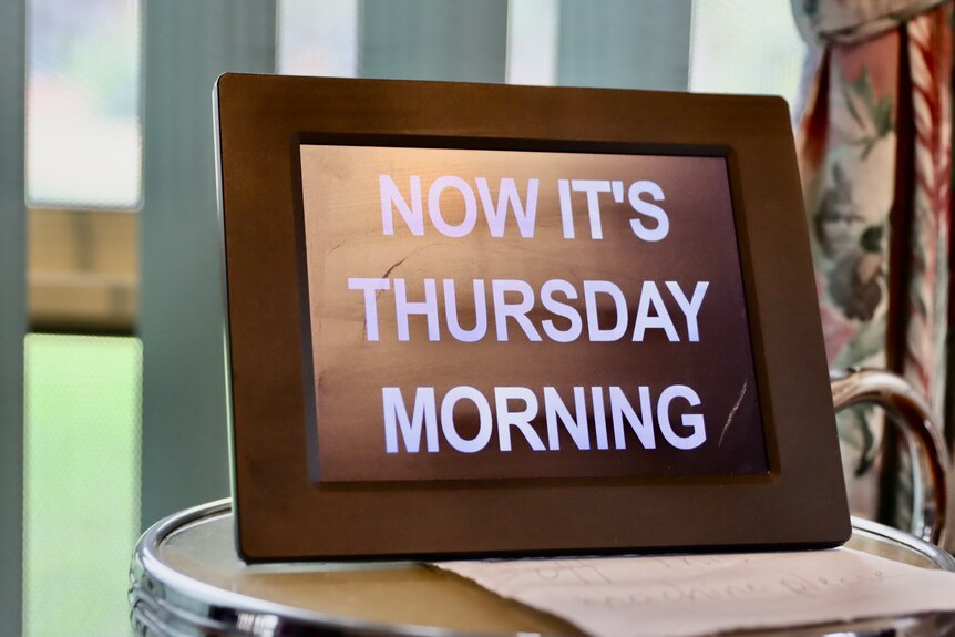display board saying: now it's Thursday morning 