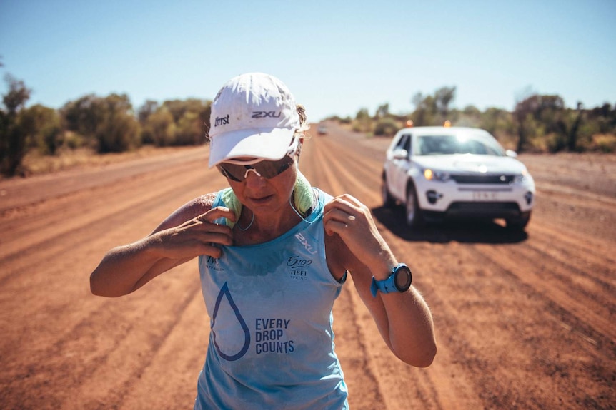 Mina runs Simpson Desert