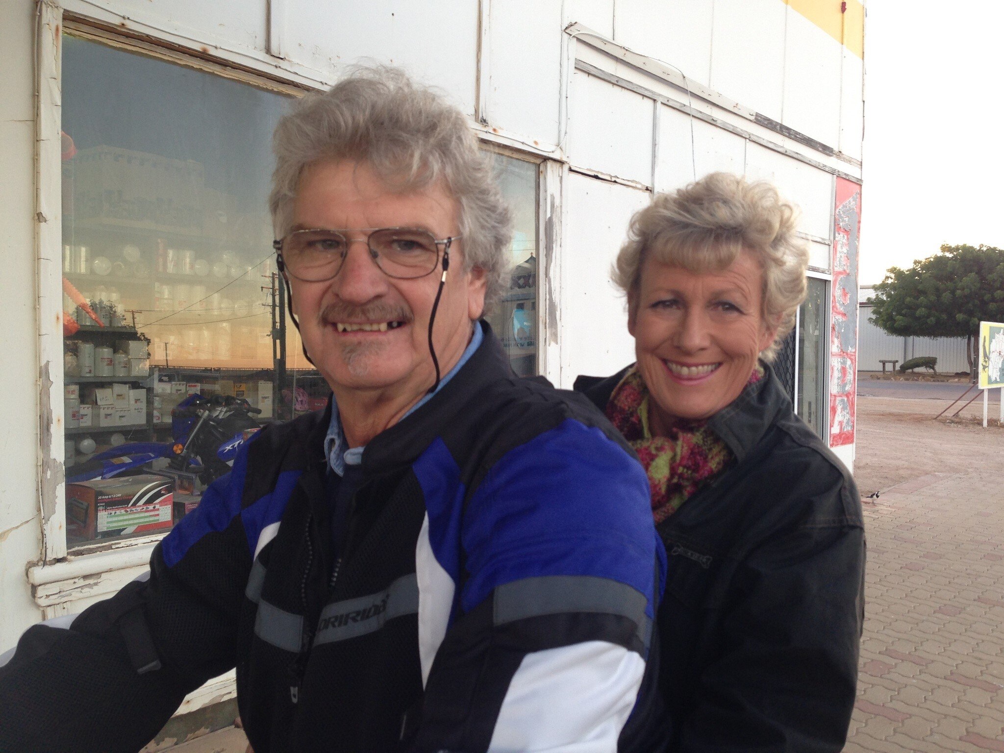 Heather Ewart with Butch Lenton_close up