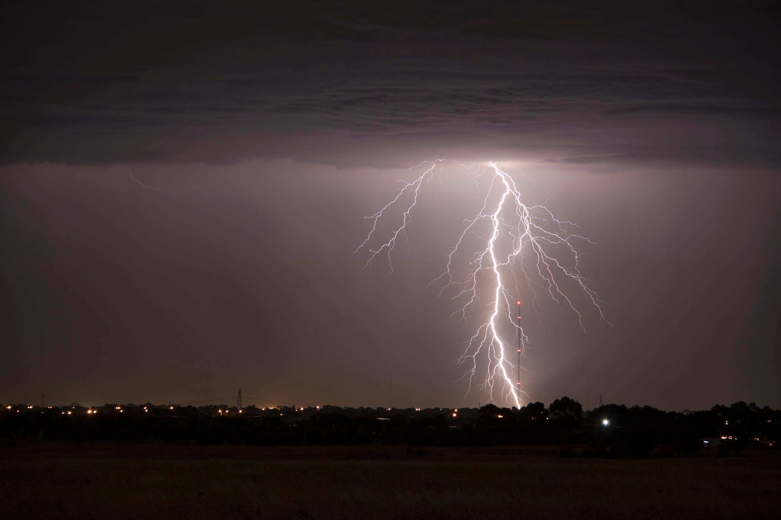 Melbourne storm chasers celebrate severe weather - ABC News