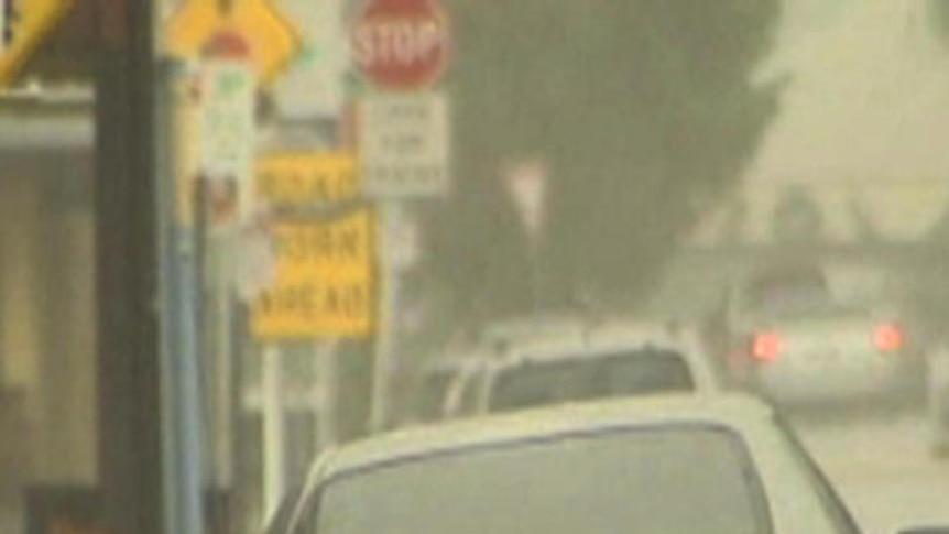 Flash flooding sweeps through Rockhampton streets